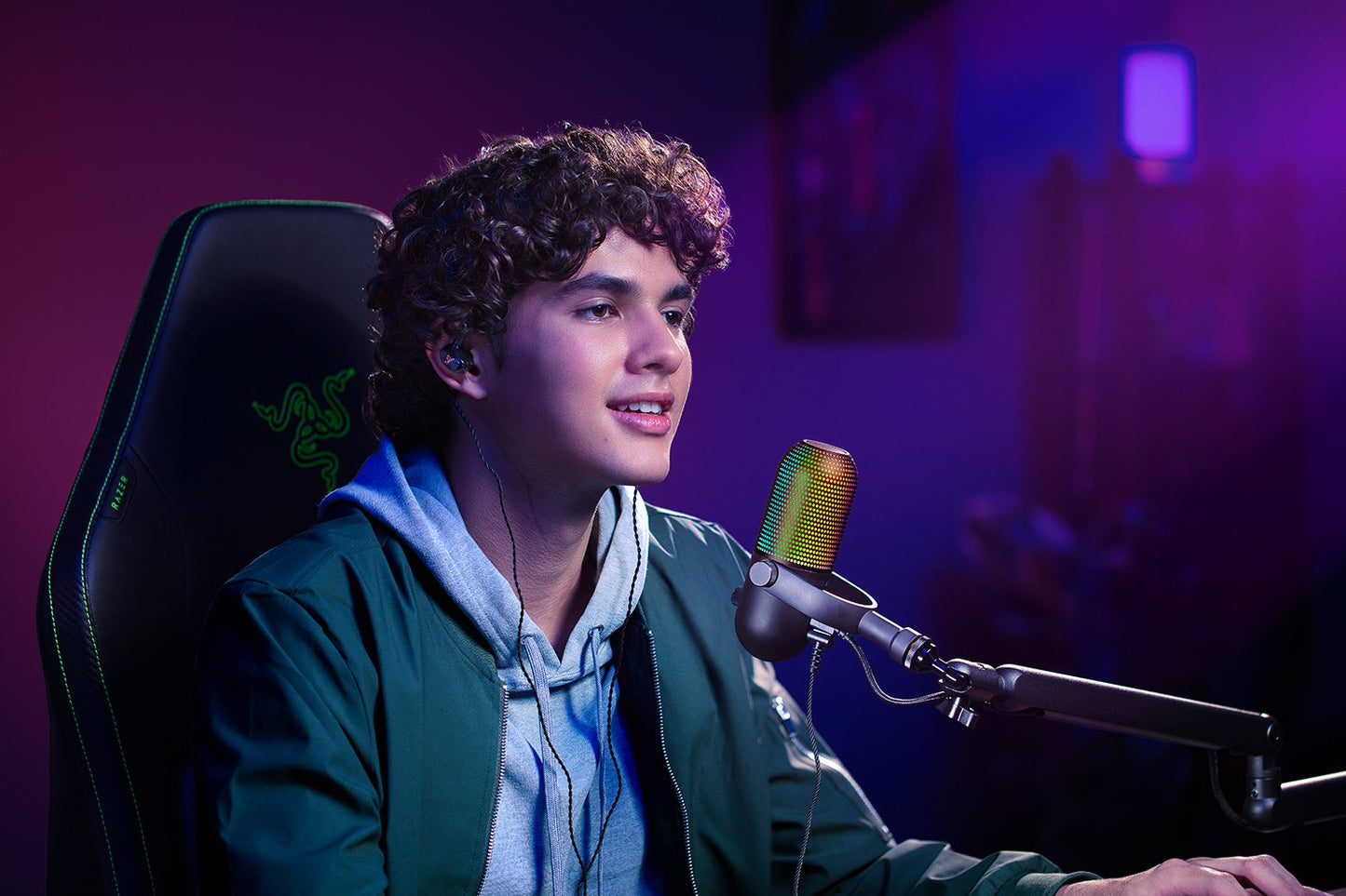 Razer Seiren V3 Chroma - RGB USB Microphone with Tap-to-Mute