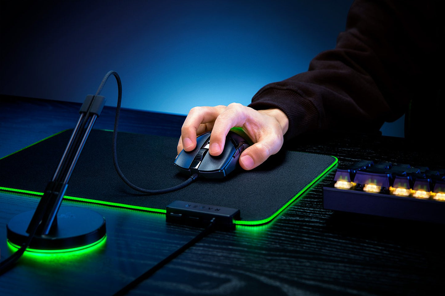 Razer Cobra - Wired Gaming Mouse Razer Chroma RGB